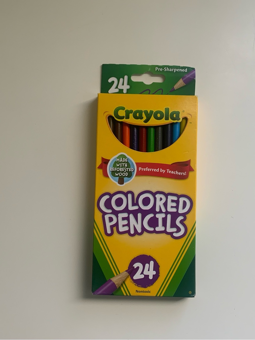 Crayola Classic 24 Colored Pencils Pre-Sharpened